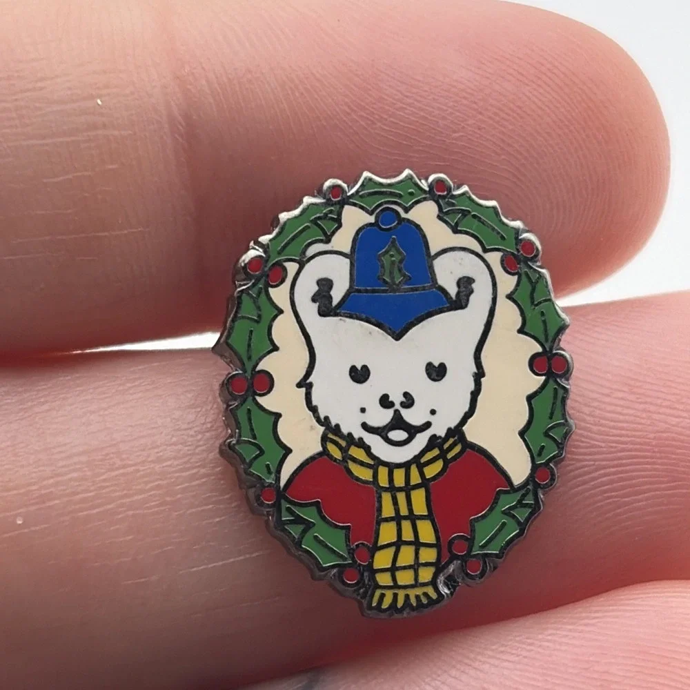 Vintage Rupert The Bear Christmas Edition United Kingdom British Lapel Hat Pin